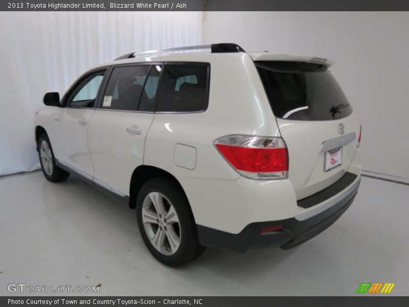 Blizzard White Pearl / Ash 2013 Toyota Highlander Limited