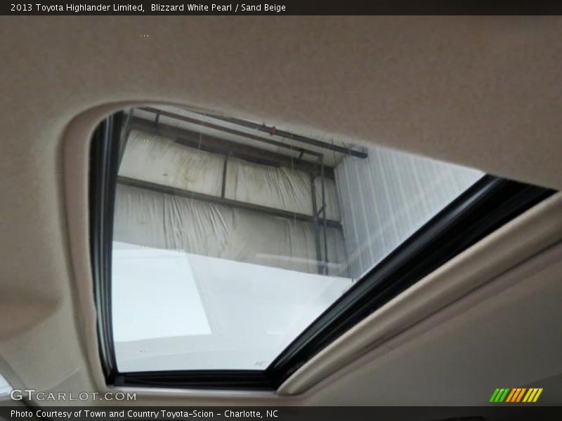 Blizzard White Pearl / Sand Beige 2013 Toyota Highlander Limited