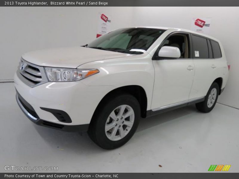 Blizzard White Pearl / Sand Beige 2013 Toyota Highlander