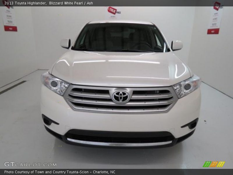 Blizzard White Pearl / Ash 2013 Toyota Highlander