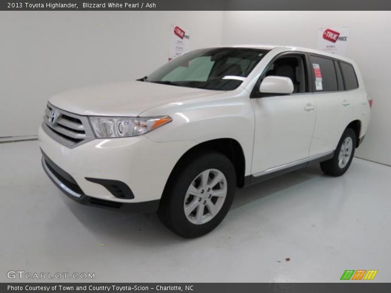 Blizzard White Pearl / Ash 2013 Toyota Highlander