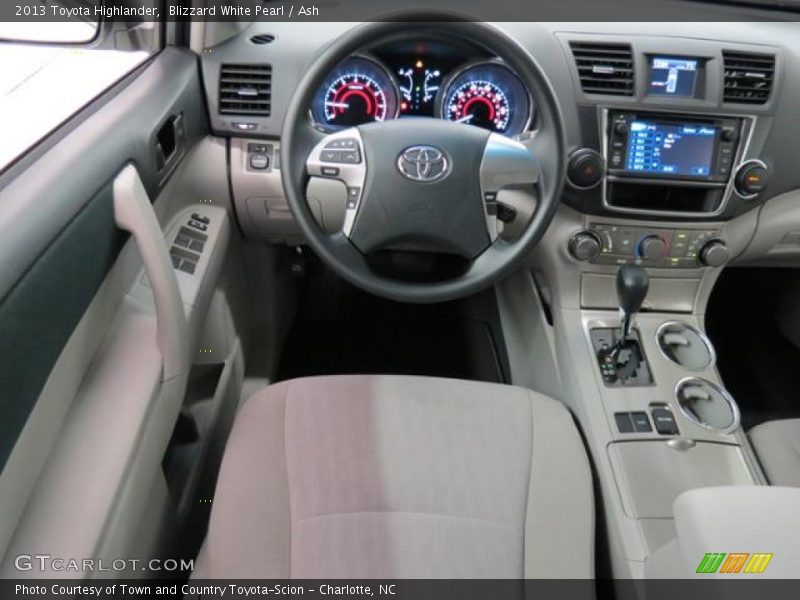 Blizzard White Pearl / Ash 2013 Toyota Highlander