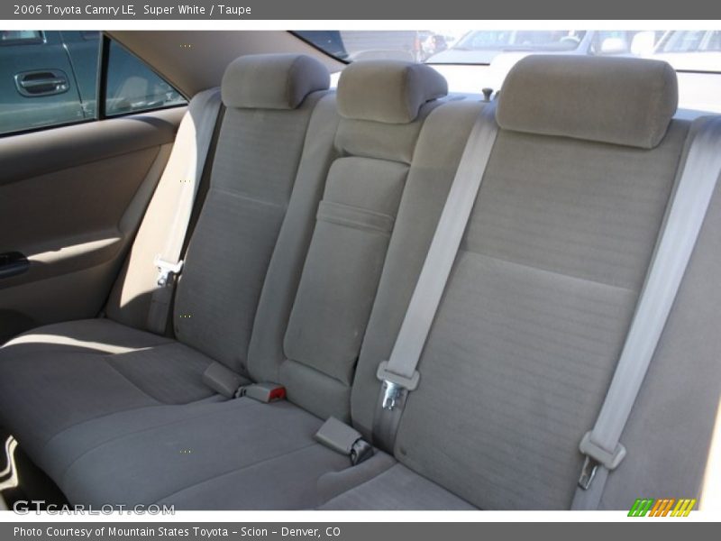 Super White / Taupe 2006 Toyota Camry LE