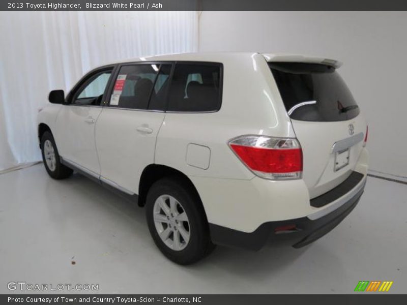 Blizzard White Pearl / Ash 2013 Toyota Highlander