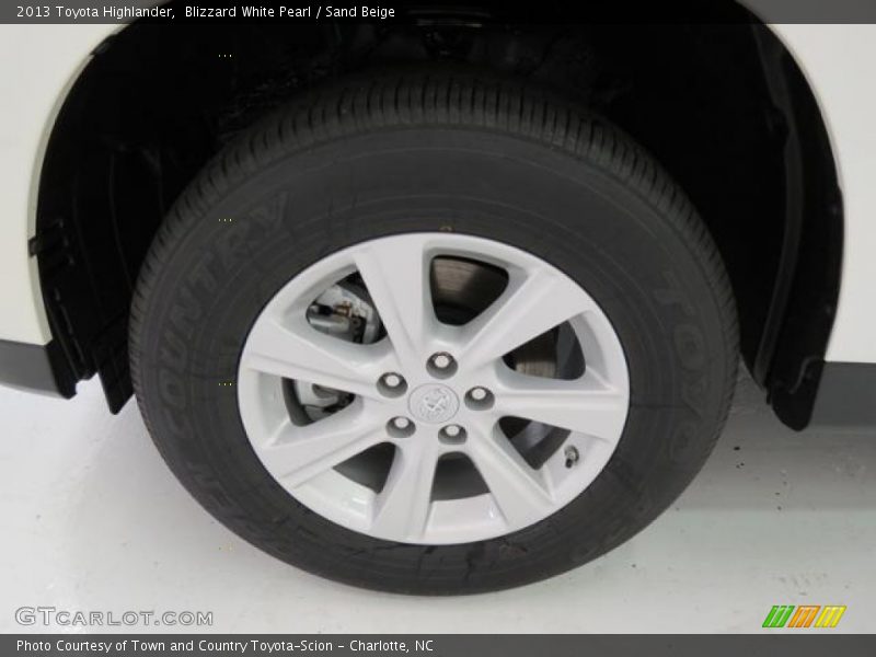 Blizzard White Pearl / Sand Beige 2013 Toyota Highlander