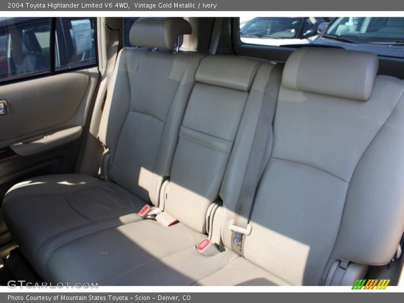 Vintage Gold Metallic / Ivory 2004 Toyota Highlander Limited V6 4WD