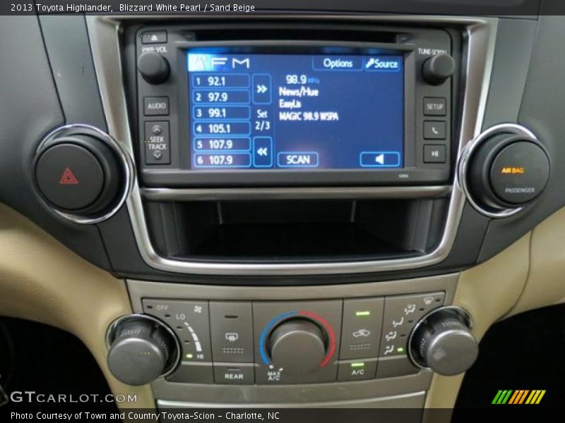 Blizzard White Pearl / Sand Beige 2013 Toyota Highlander