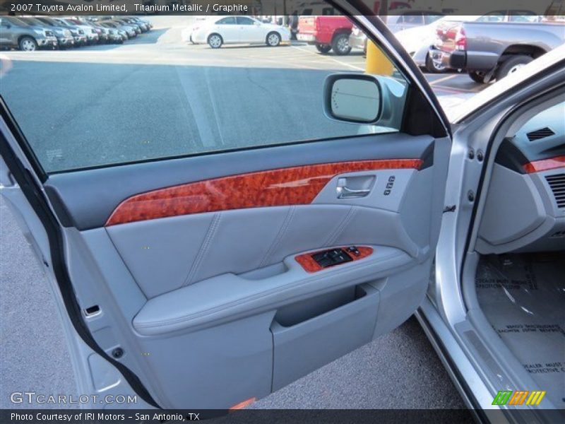 Titanium Metallic / Graphite 2007 Toyota Avalon Limited