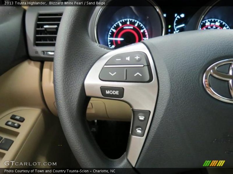 Blizzard White Pearl / Sand Beige 2013 Toyota Highlander