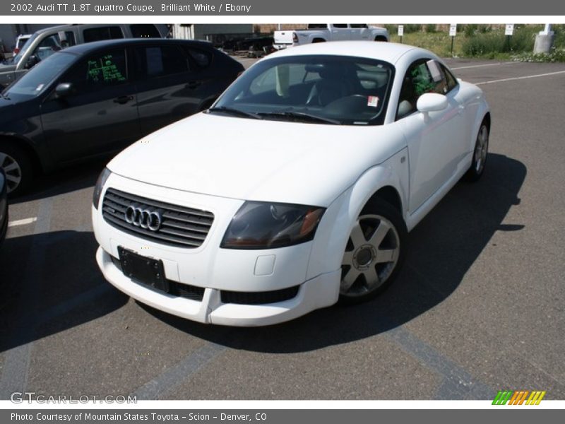 Front 3/4 View of 2002 TT 1.8T quattro Coupe