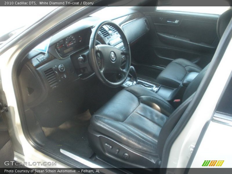 White Diamond Tri-coat / Ebony 2010 Cadillac DTS
