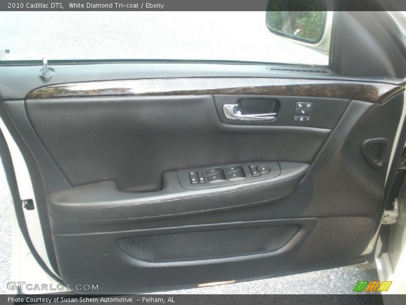 White Diamond Tri-coat / Ebony 2010 Cadillac DTS