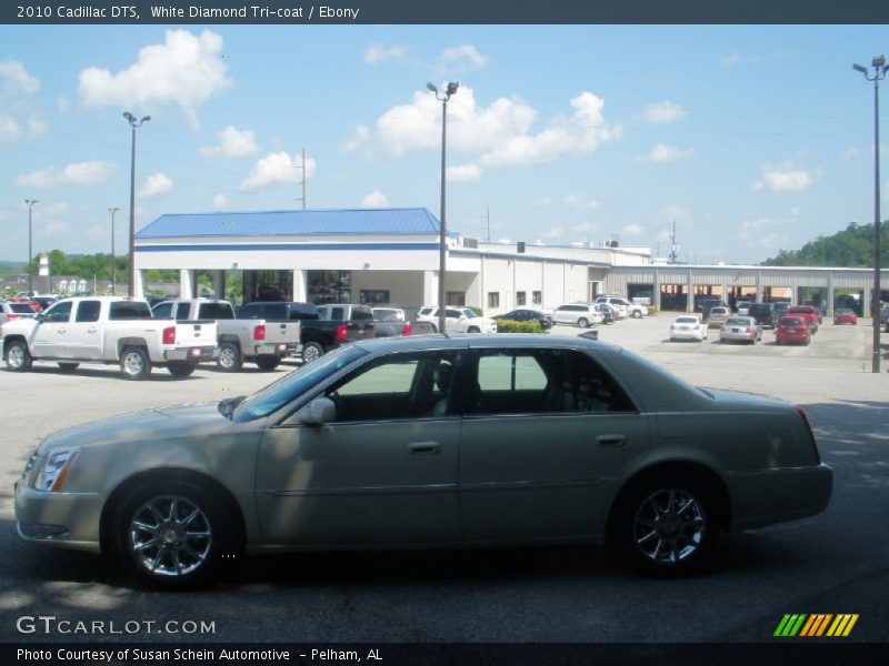 White Diamond Tri-coat / Ebony 2010 Cadillac DTS