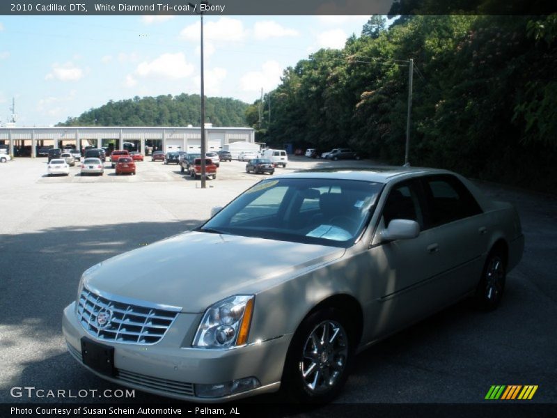 White Diamond Tri-coat / Ebony 2010 Cadillac DTS