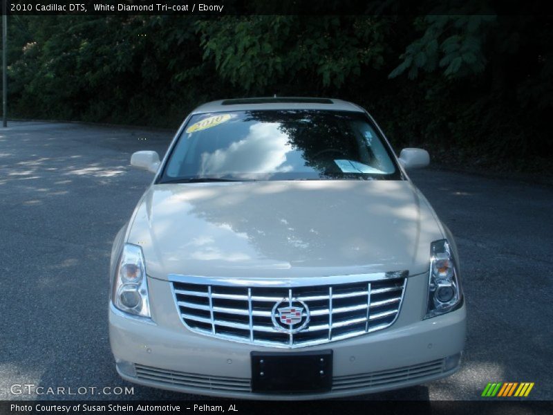 White Diamond Tri-coat / Ebony 2010 Cadillac DTS