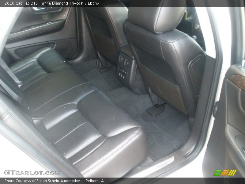 White Diamond Tri-coat / Ebony 2010 Cadillac DTS