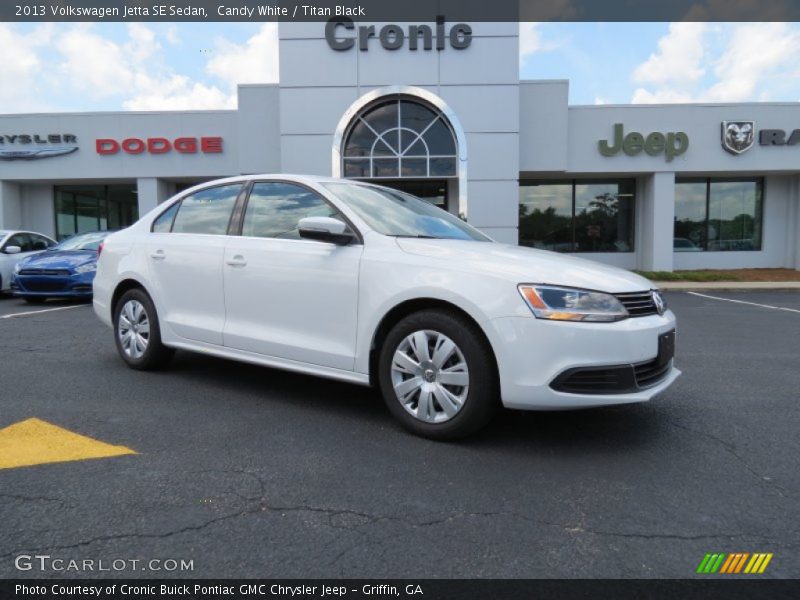 Candy White / Titan Black 2013 Volkswagen Jetta SE Sedan