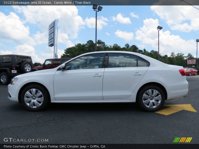 Candy White / Titan Black 2013 Volkswagen Jetta SE Sedan