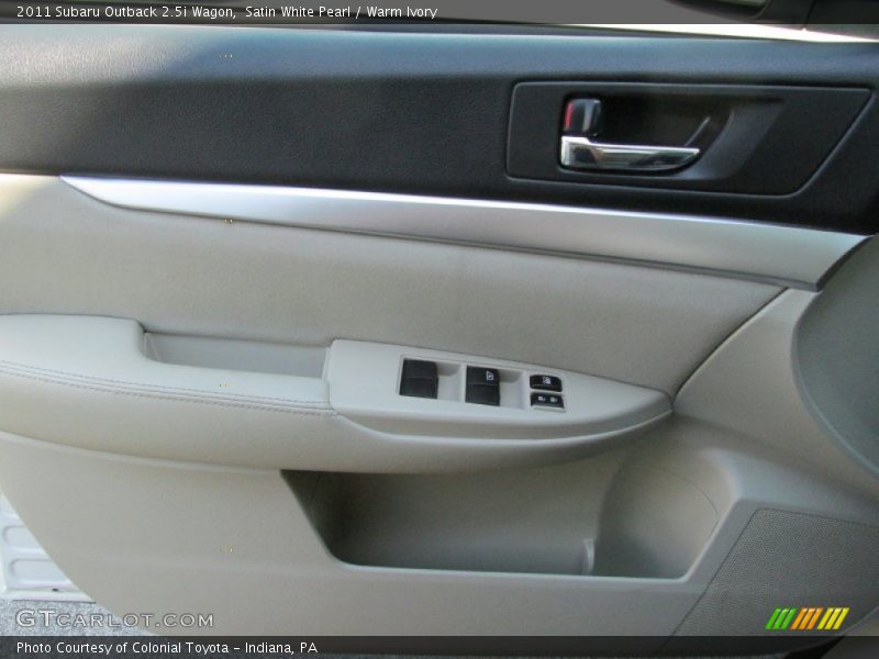 Satin White Pearl / Warm Ivory 2011 Subaru Outback 2.5i Wagon