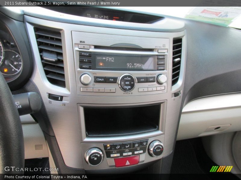 Satin White Pearl / Warm Ivory 2011 Subaru Outback 2.5i Wagon