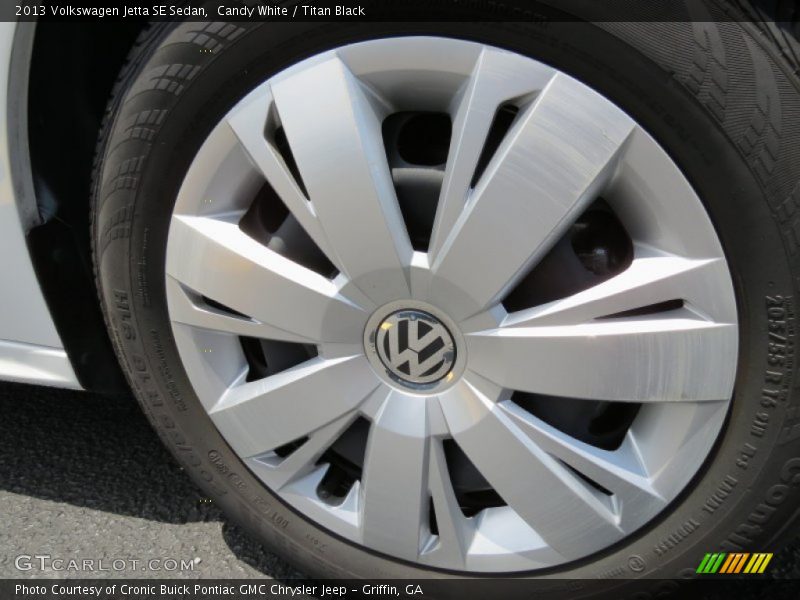 Candy White / Titan Black 2013 Volkswagen Jetta SE Sedan