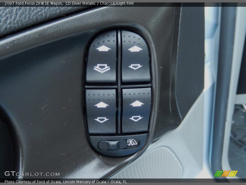 CD Silver Metallic / Charcoal/Light Flint 2007 Ford Focus ZXW SE Wagon