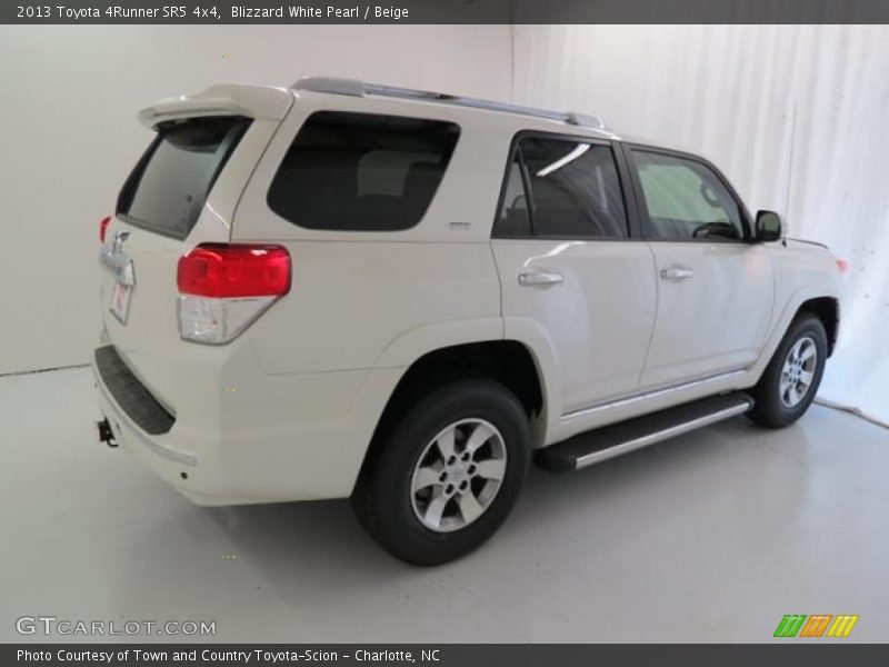 Blizzard White Pearl / Beige 2013 Toyota 4Runner SR5 4x4
