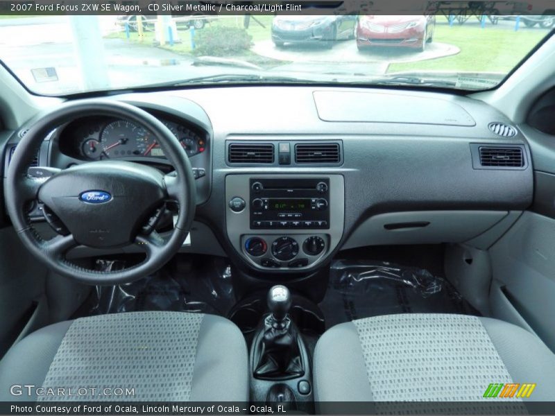 CD Silver Metallic / Charcoal/Light Flint 2007 Ford Focus ZXW SE Wagon