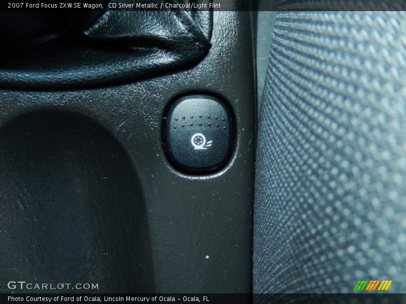 CD Silver Metallic / Charcoal/Light Flint 2007 Ford Focus ZXW SE Wagon
