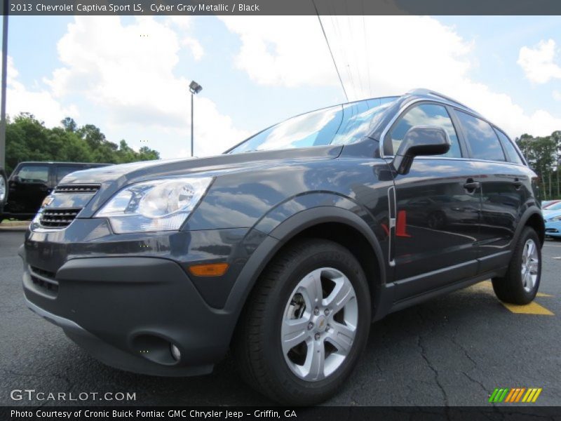 Front 3/4 View of 2013 Captiva Sport LS
