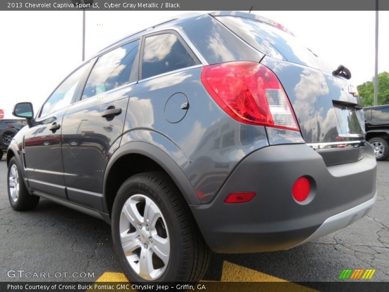 Cyber Gray Metallic / Black 2013 Chevrolet Captiva Sport LS