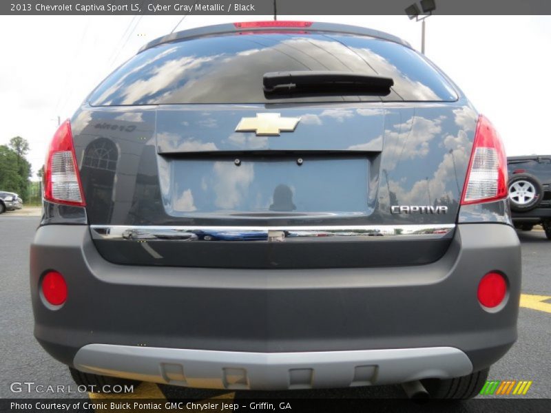 Cyber Gray Metallic / Black 2013 Chevrolet Captiva Sport LS