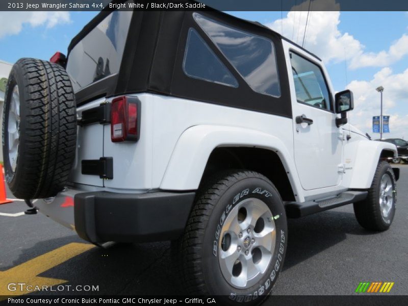 Bright White / Black/Dark Saddle 2013 Jeep Wrangler Sahara 4x4