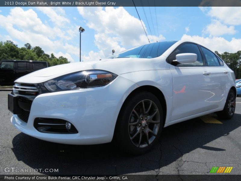 Bright White / Black/Light Diesel Gray 2013 Dodge Dart Rallye