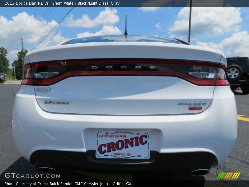 Bright White / Black/Light Diesel Gray 2013 Dodge Dart Rallye