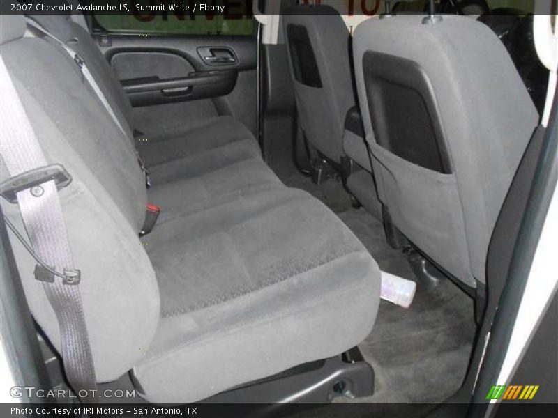 Summit White / Ebony 2007 Chevrolet Avalanche LS