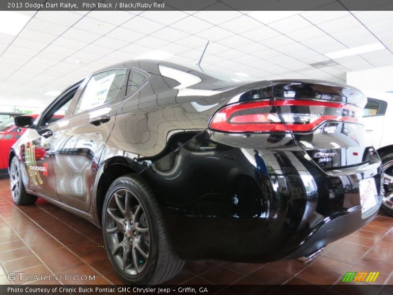 Pitch Black / Black/Ruby Red 2013 Dodge Dart Rallye