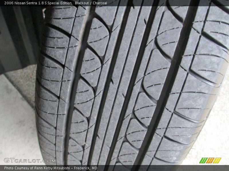Blackout / Charcoal 2006 Nissan Sentra 1.8 S Special Edition
