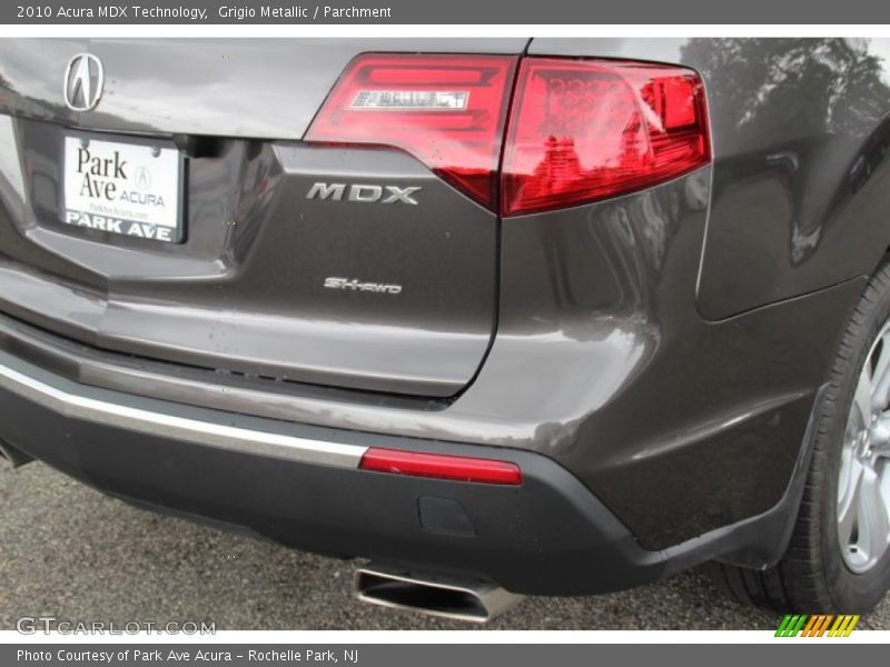 Grigio Metallic / Parchment 2010 Acura MDX Technology