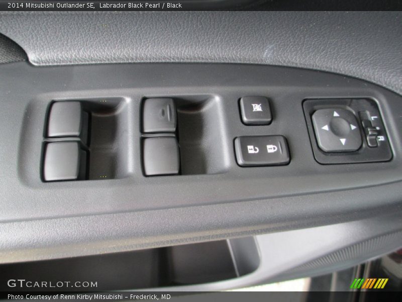 Controls of 2014 Outlander SE
