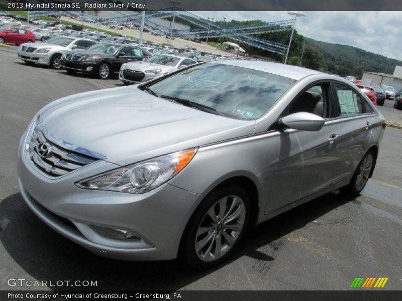 Radiant Silver / Gray 2013 Hyundai Sonata SE