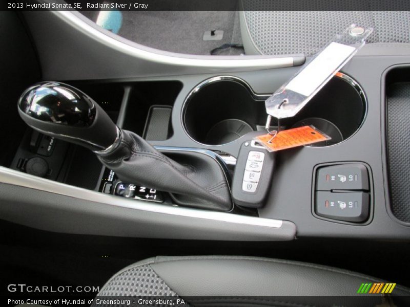 Radiant Silver / Gray 2013 Hyundai Sonata SE