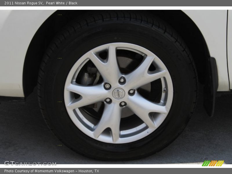 Pearl White / Black 2011 Nissan Rogue SV