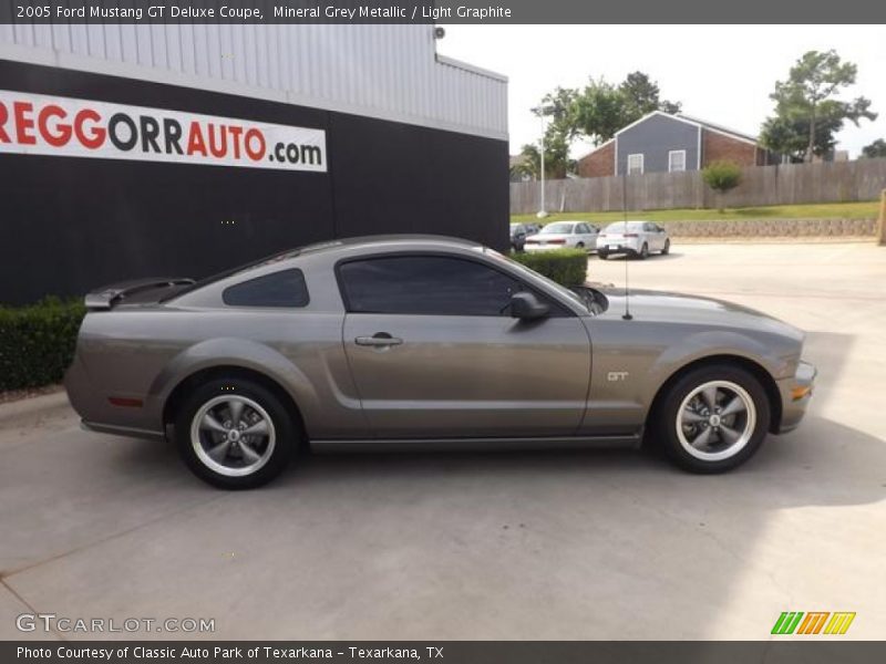 Mineral Grey Metallic / Light Graphite 2005 Ford Mustang GT Deluxe Coupe