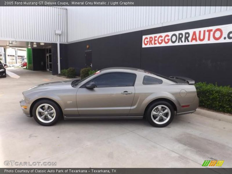 Mineral Grey Metallic / Light Graphite 2005 Ford Mustang GT Deluxe Coupe