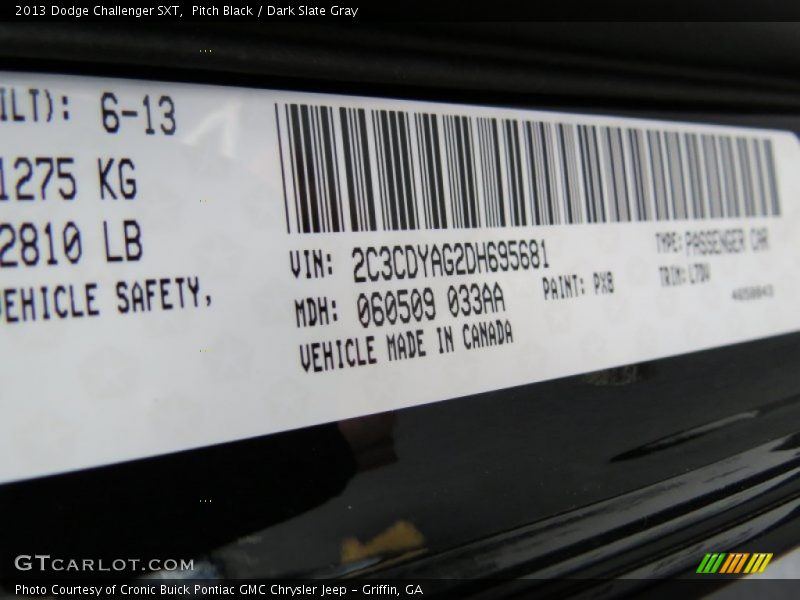 Pitch Black / Dark Slate Gray 2013 Dodge Challenger SXT