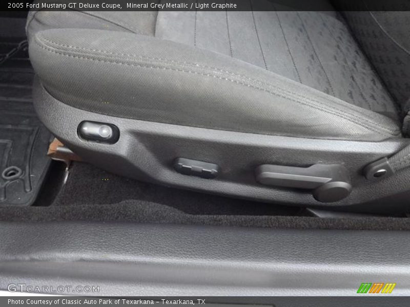 Mineral Grey Metallic / Light Graphite 2005 Ford Mustang GT Deluxe Coupe