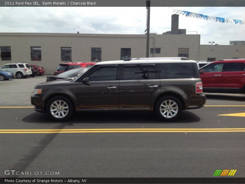 Earth Metallic / Charcoal Black 2011 Ford Flex SEL