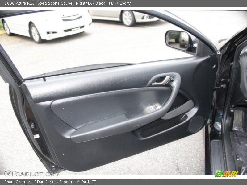 Door Panel of 2006 RSX Type S Sports Coupe