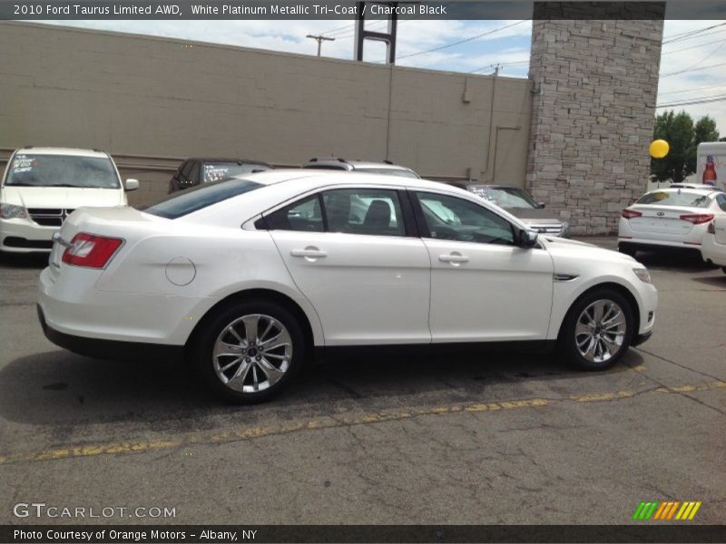 White Platinum Metallic Tri-Coat / Charcoal Black 2010 Ford Taurus Limited AWD